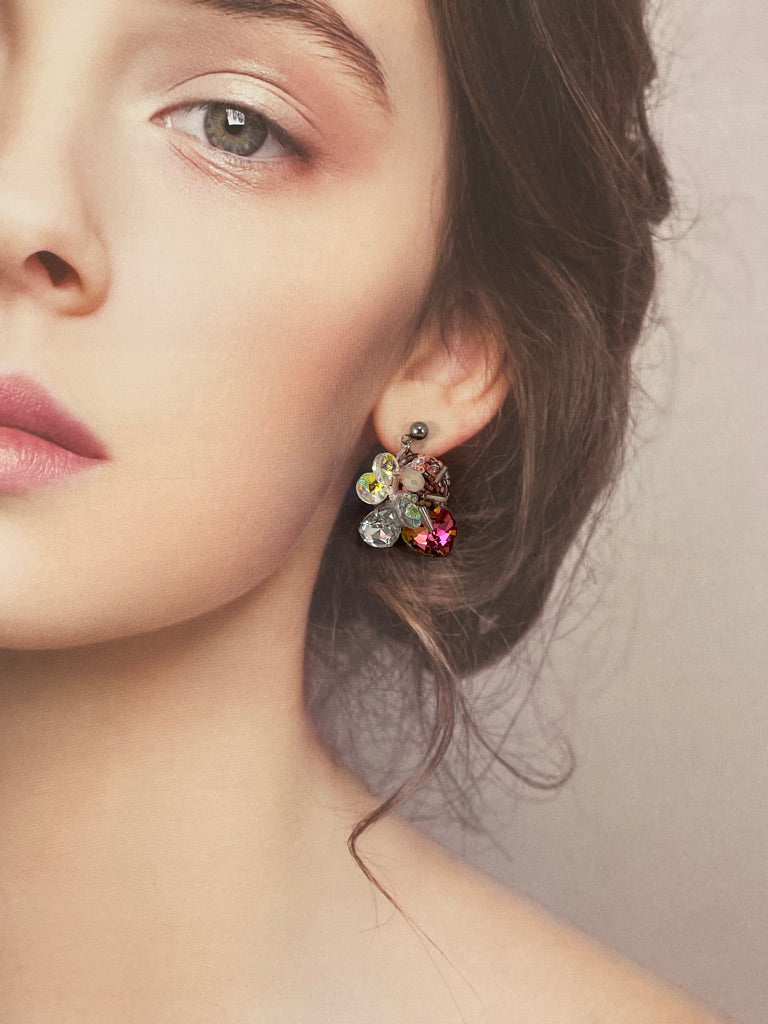 Hand beaded earrings - heart -