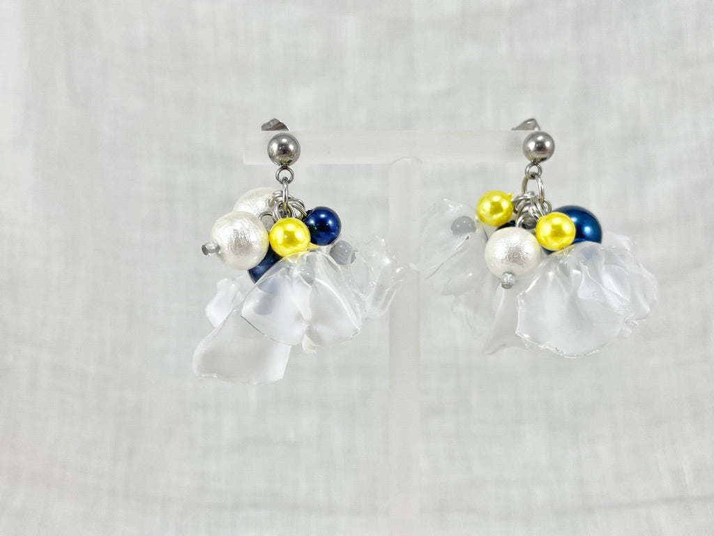 Upcycled earrings - poppy -