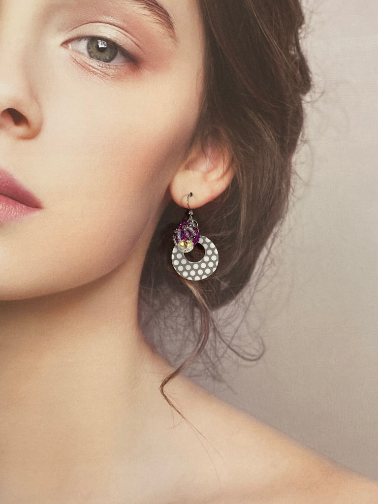 Hand beaded earrings - Polka dots -