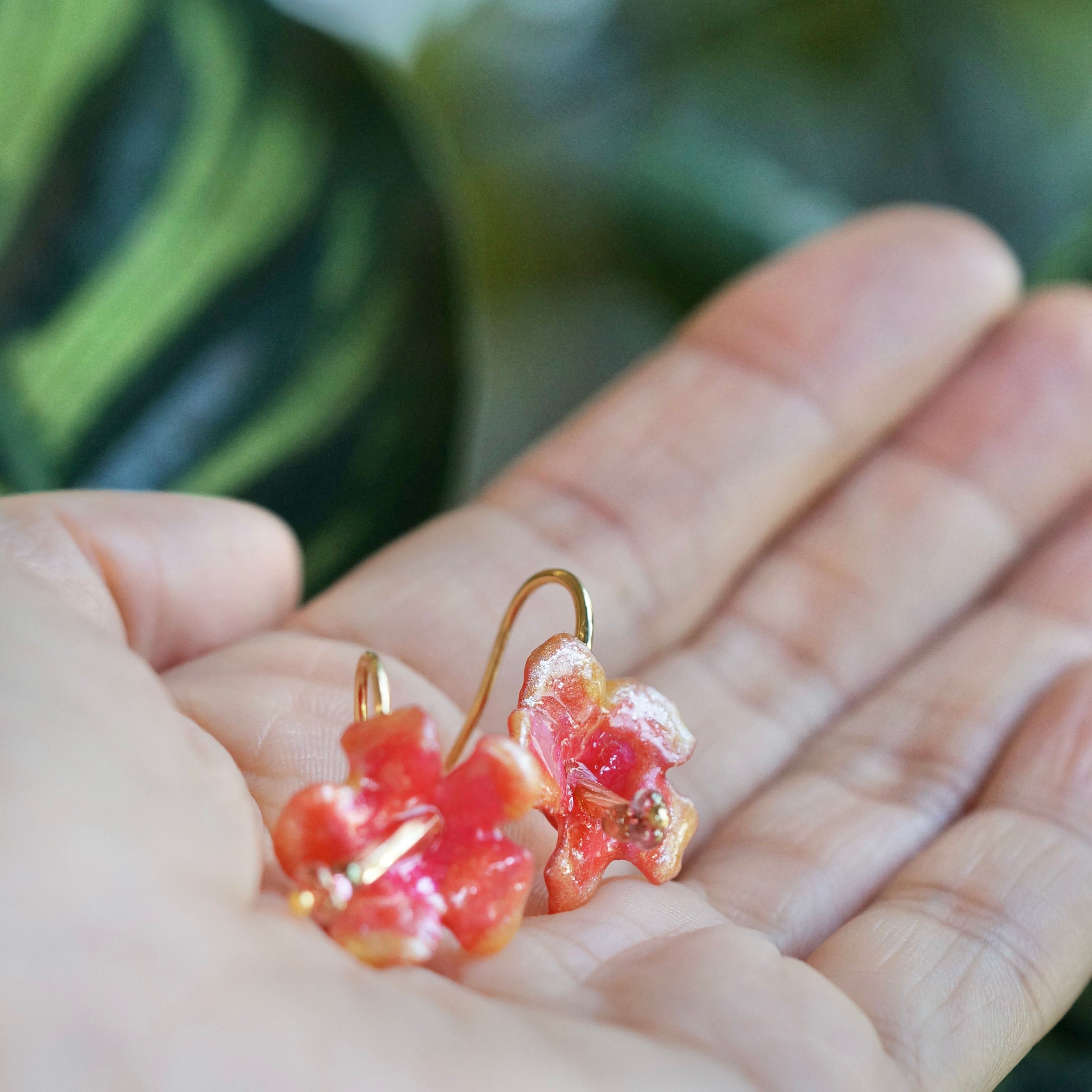 Hibiscus Glow Earrings - Sunset