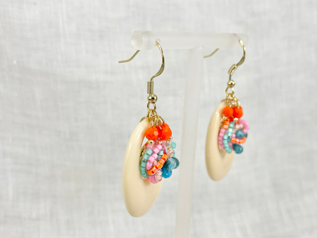 Hand beaded earrings - oval -