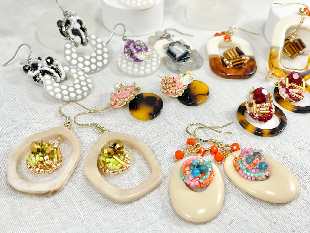 Hand beaded earrings - oval -
