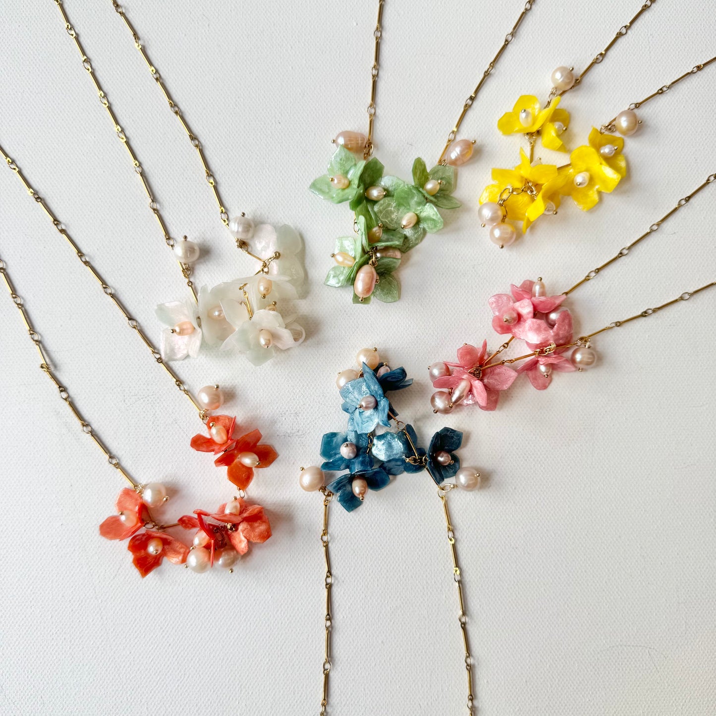 Lilac Fantasy Necklace - Ivory Dream -