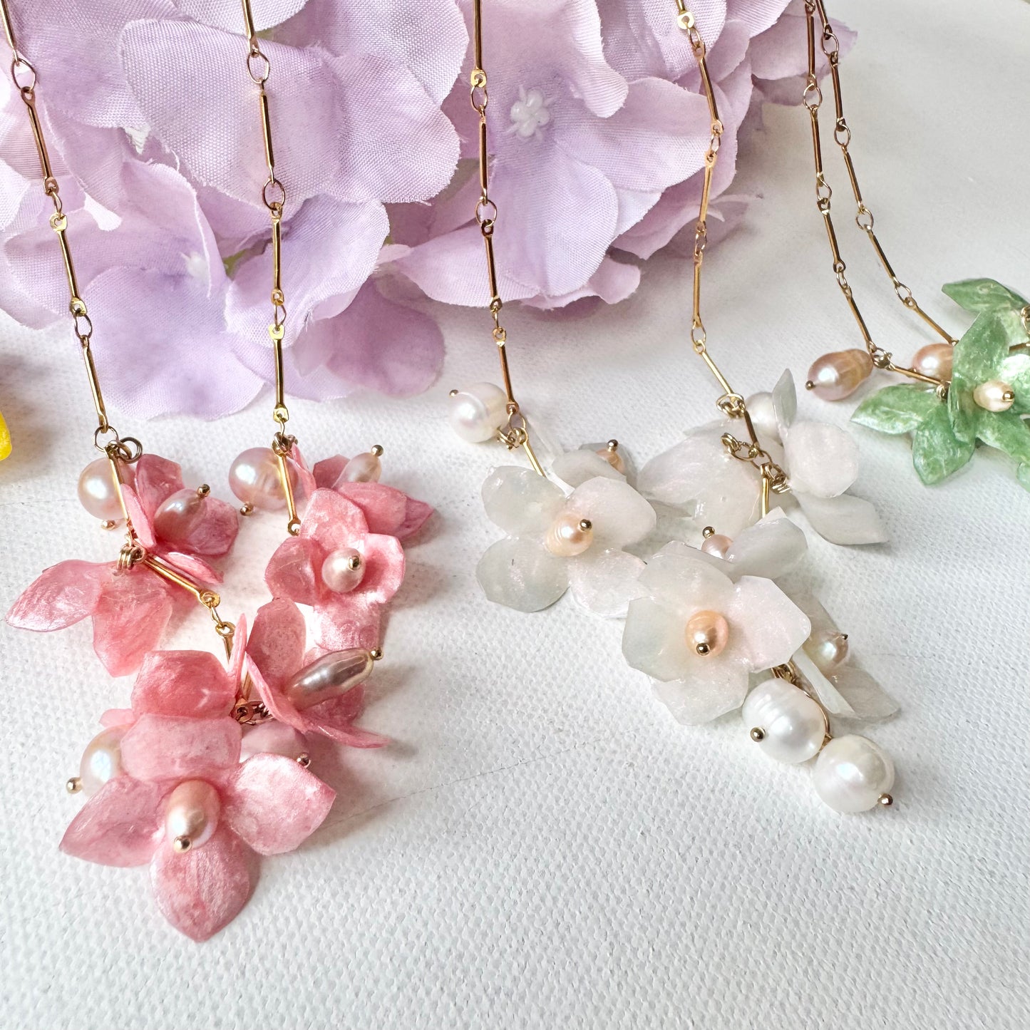 Lilac Fantasy Necklace - Ivory Dream -