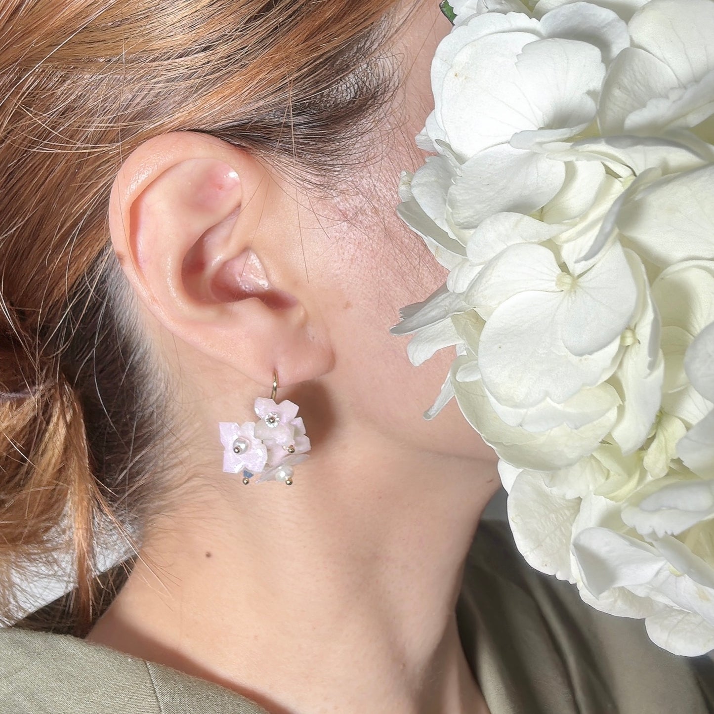 Hydrangea Bloom Earrings - Drizzle White -