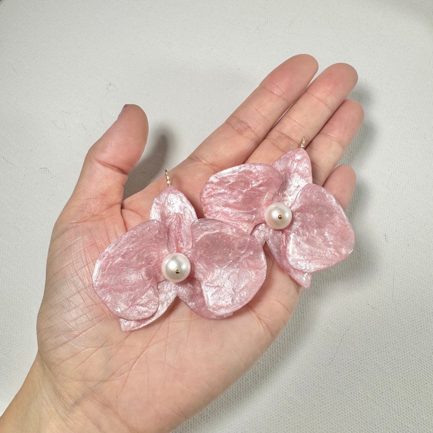 エターナル・オーキッド・ピアス 胡蝶蘭 -ベルベット・ノアール-