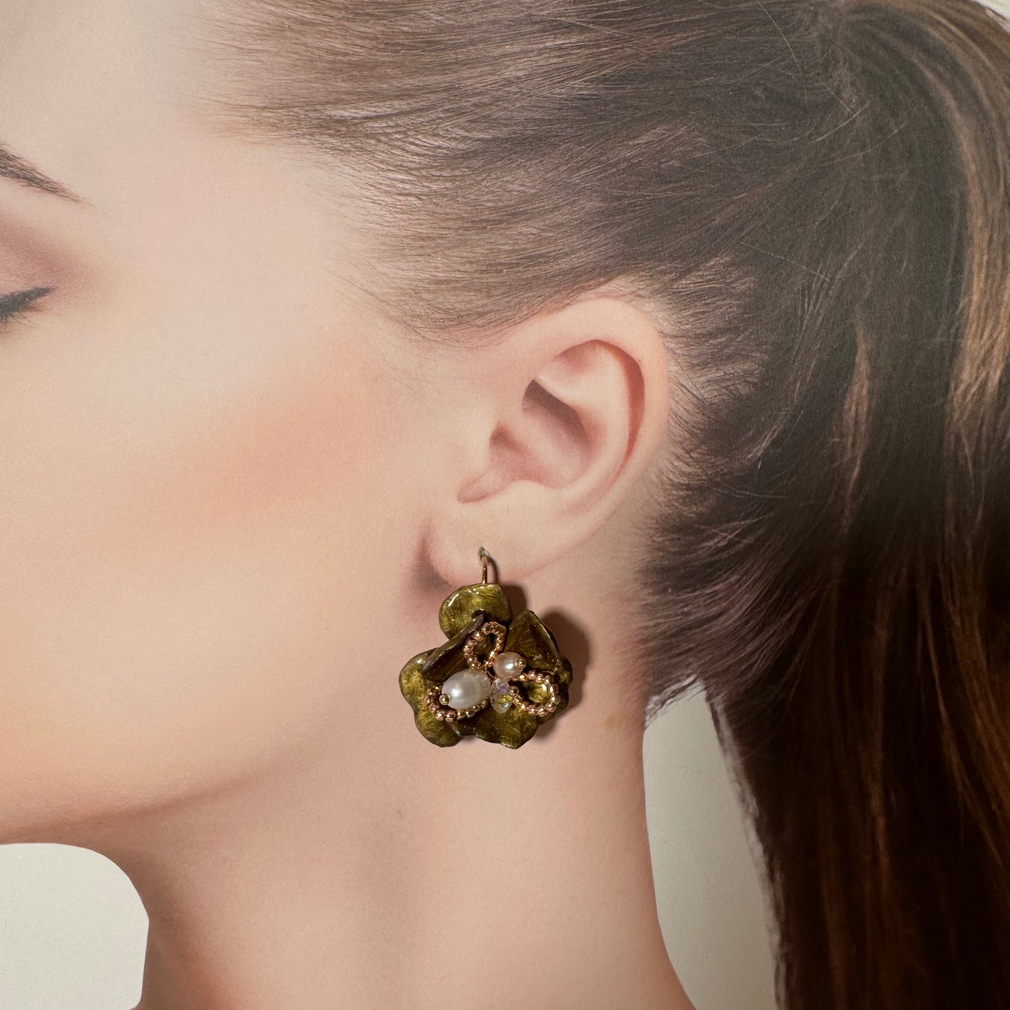 Enchanted Rose Earrings - Vintage Gold -