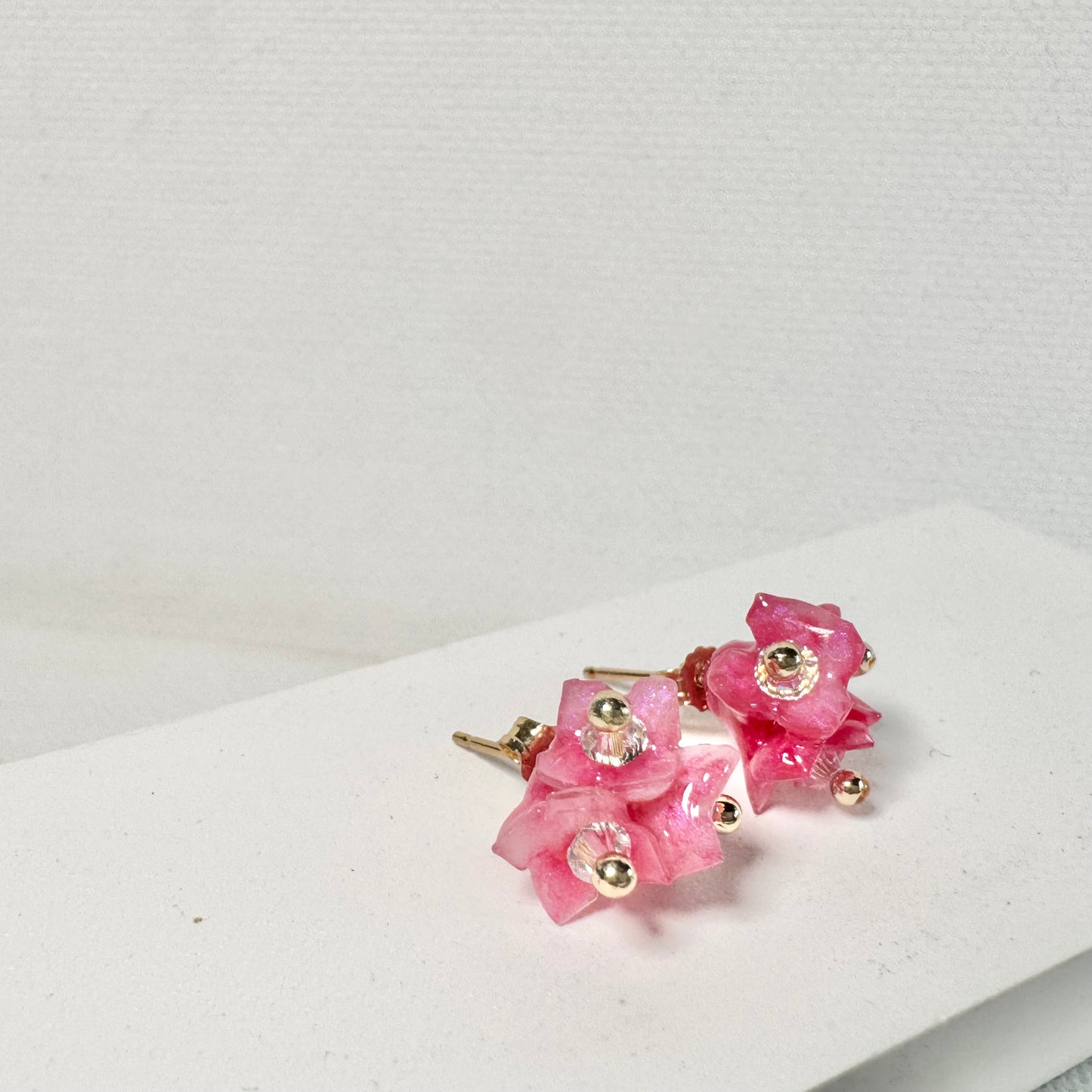 Tiny Pop Earrings - Strawberry Milk -