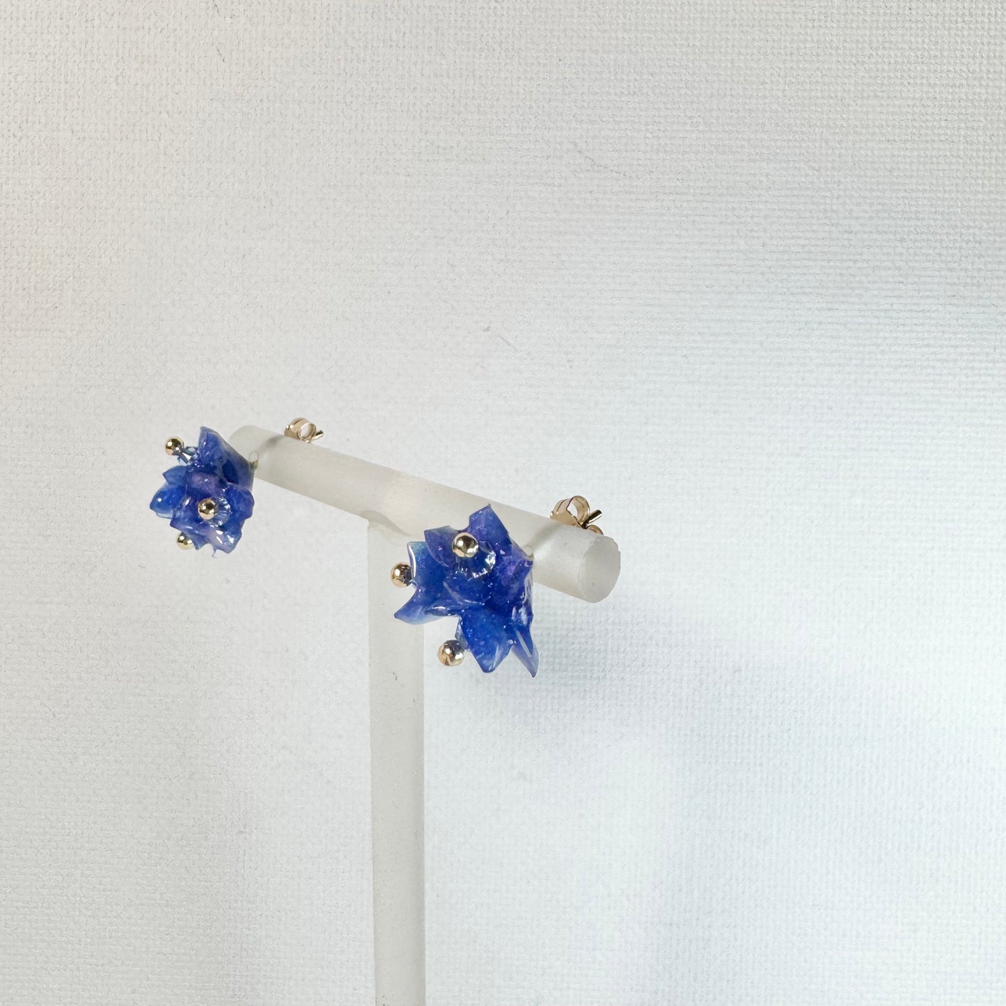 Tiny Pop Earrings - Blue Hawaii -