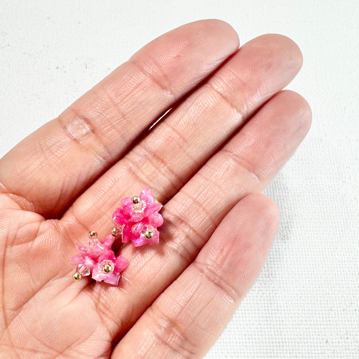 Tiny Pop Earrings - Strawberry Milk -