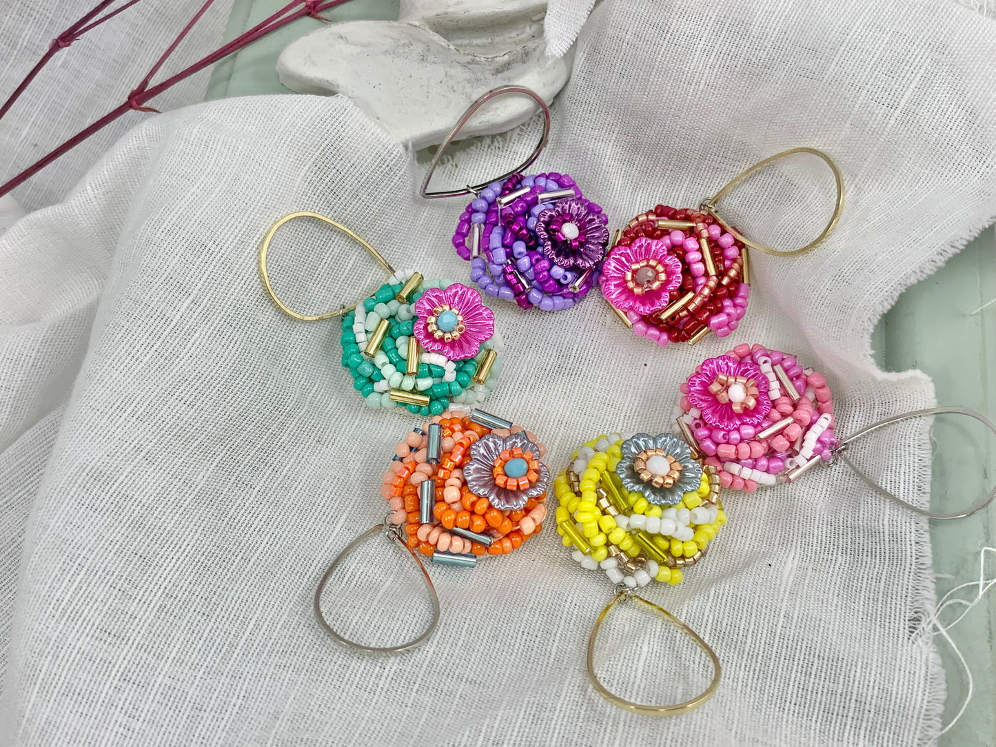 Hand beaded earrings -drop-