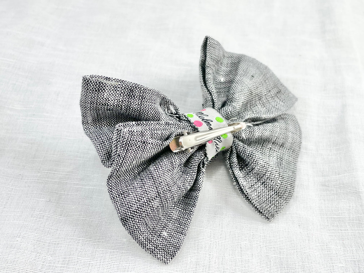 Beaded bow hair clip - Indian cotton -