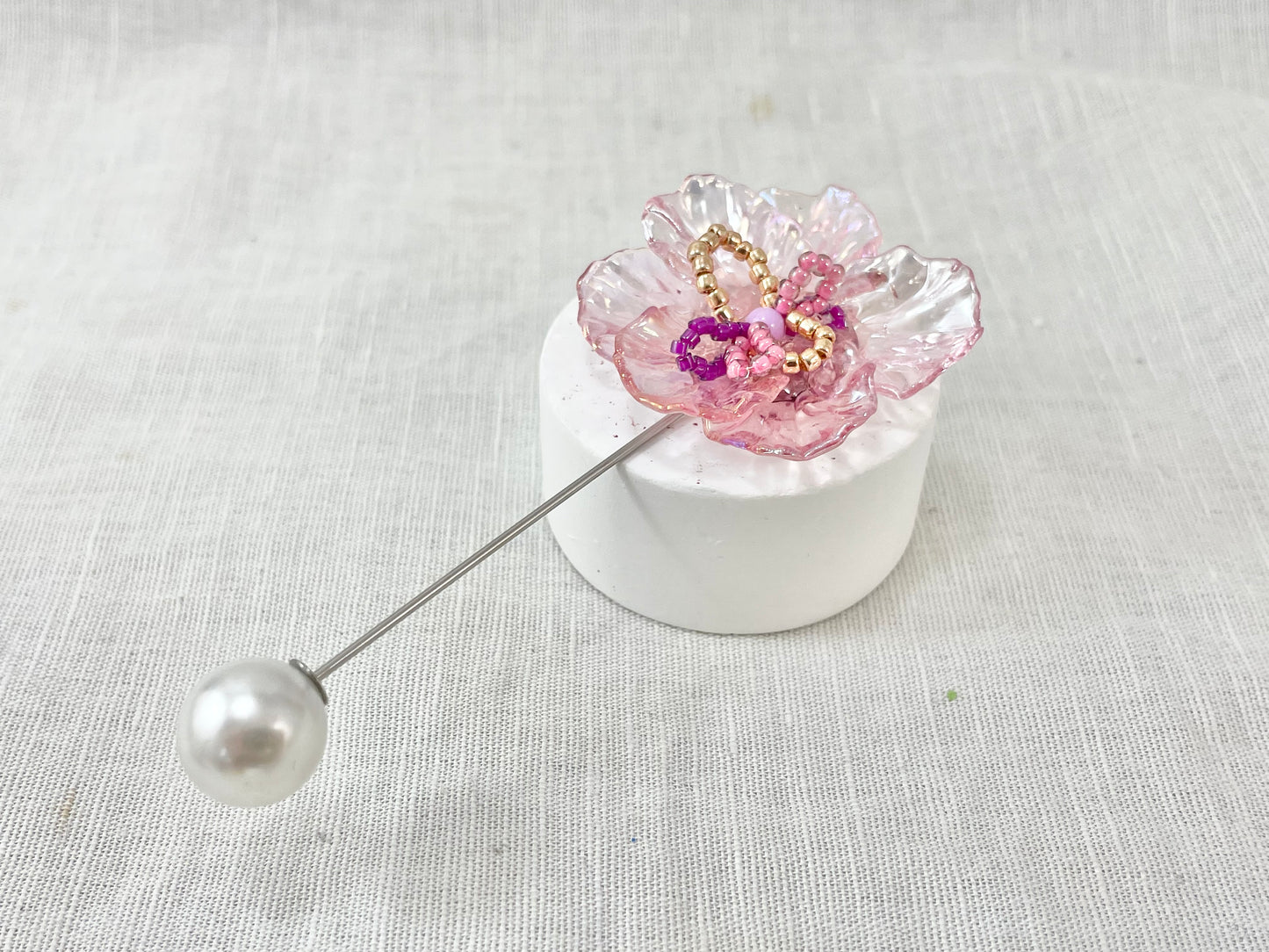 Pin brooch - flower - clear pink