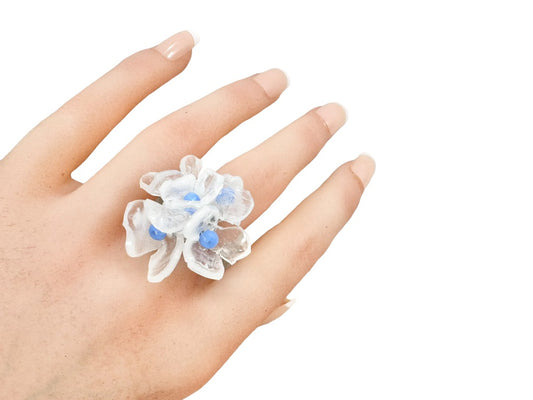 Upcycled ring - icy flower-