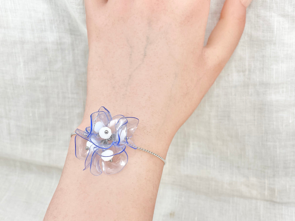Upcycled bracelet - ball flowers -