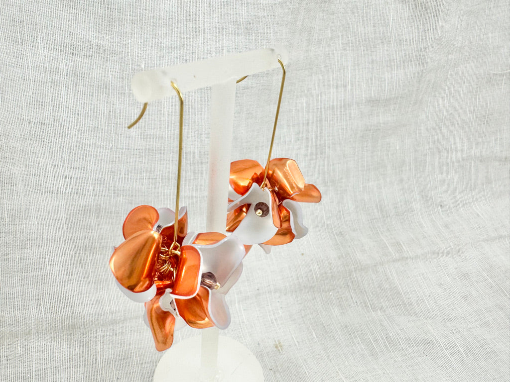 Upcycled earrings - bell flowers caramel -