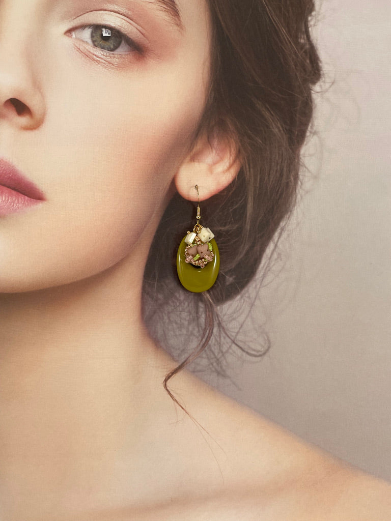 Hand beaded earrings - oval -