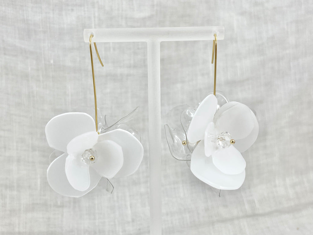 Upcycled earrings -white orchid- 14KGF