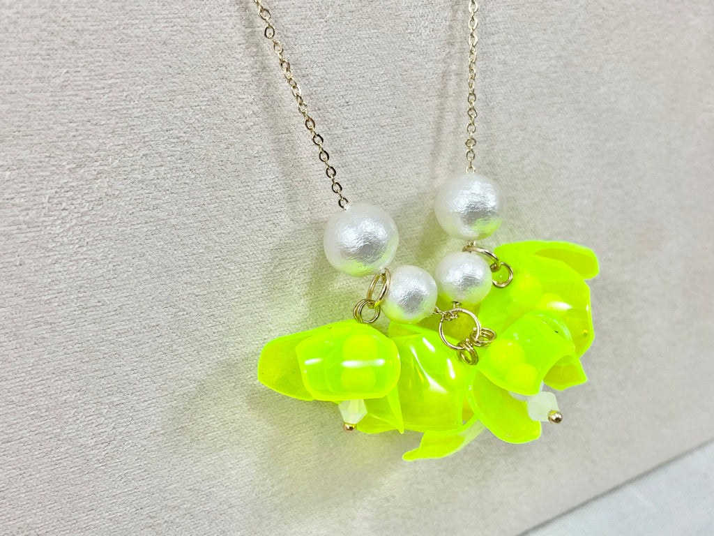Upcycled necklace - neon bell flowers - 14KGF