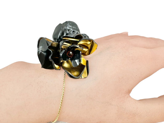 Upcycled bracelet - gold flower -
