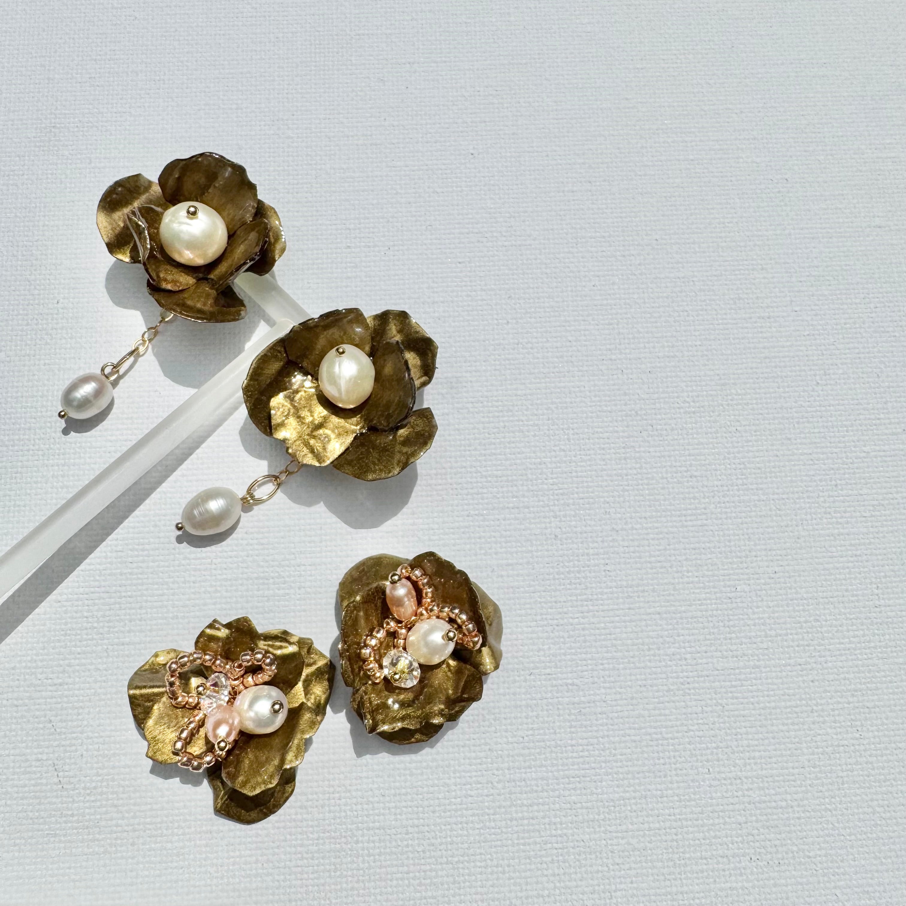 Enchanted Rose Earrings - Vintage Gold -