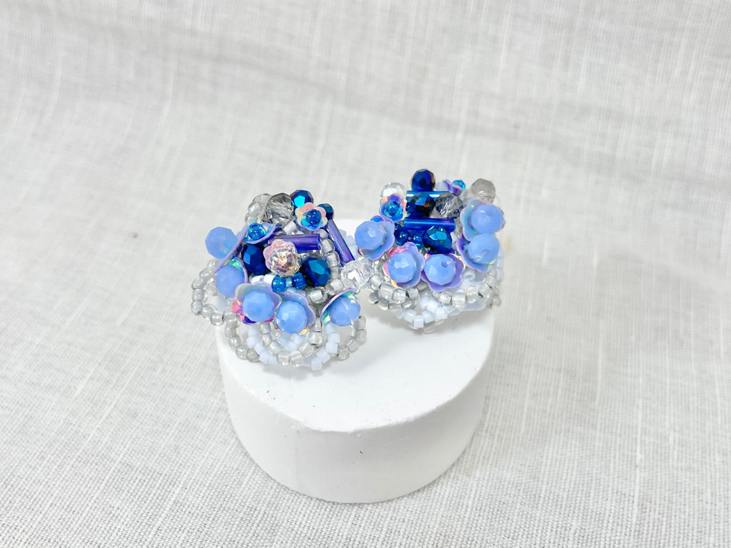 Hand beaded earrings - Bluebells -