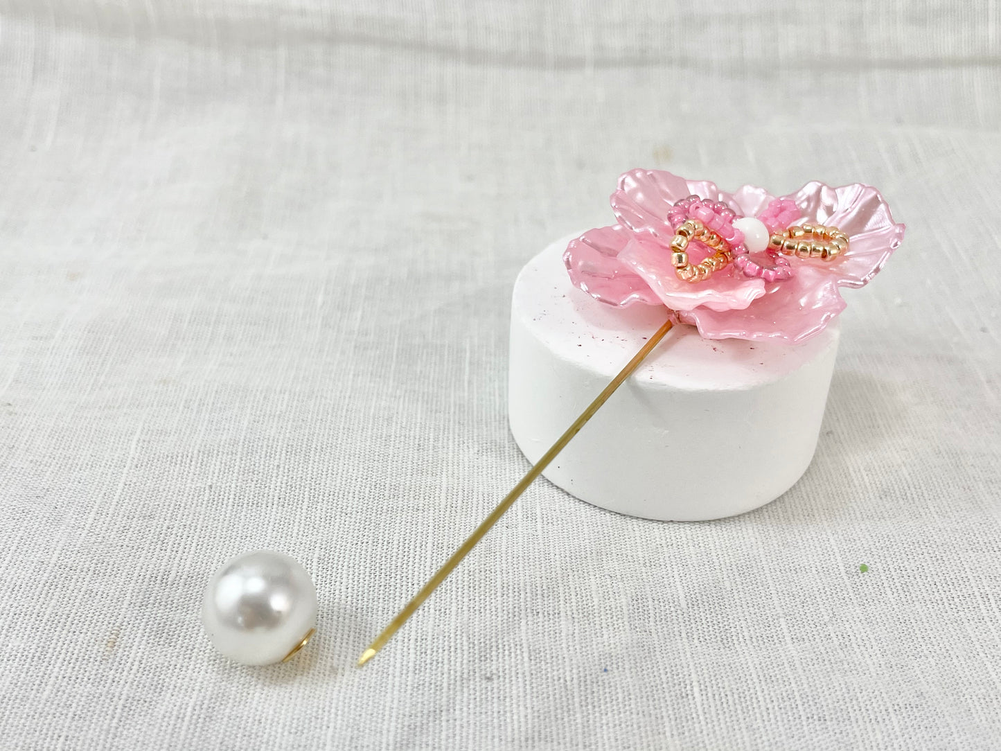 Pin brooch - flower - pink