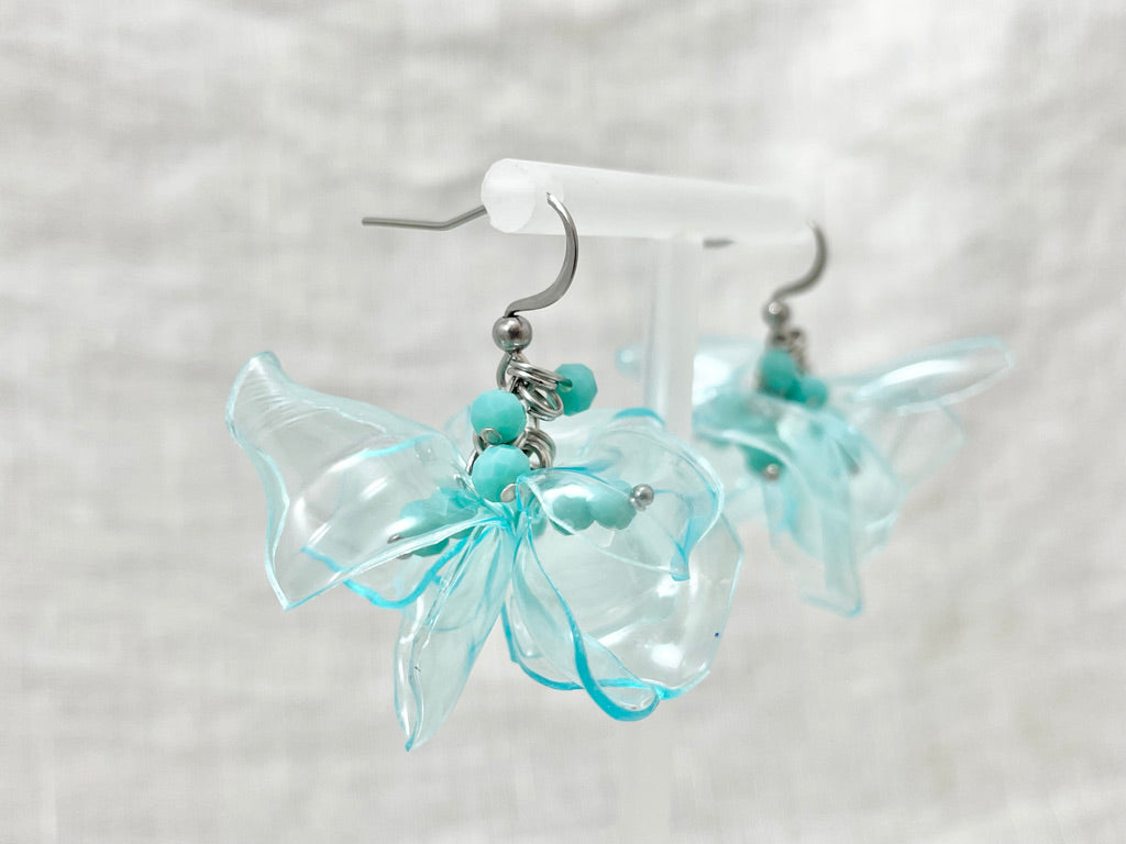 Upcycled earrings - water bell flowers -
