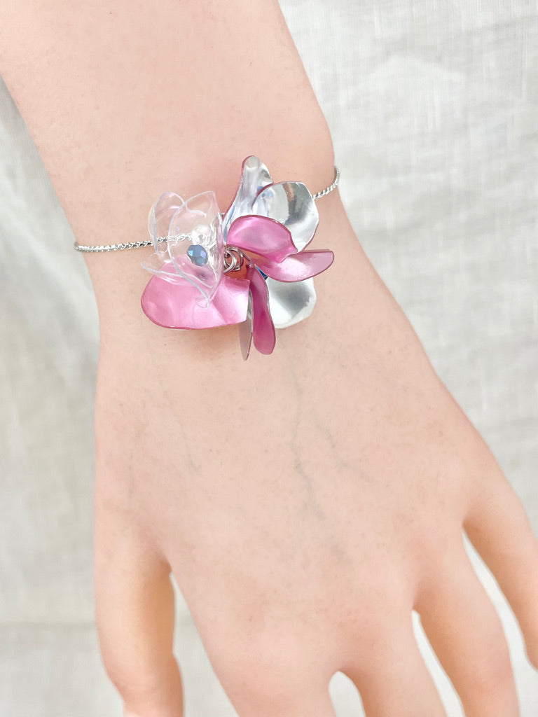 Upcycled bracelet - ball flowers -