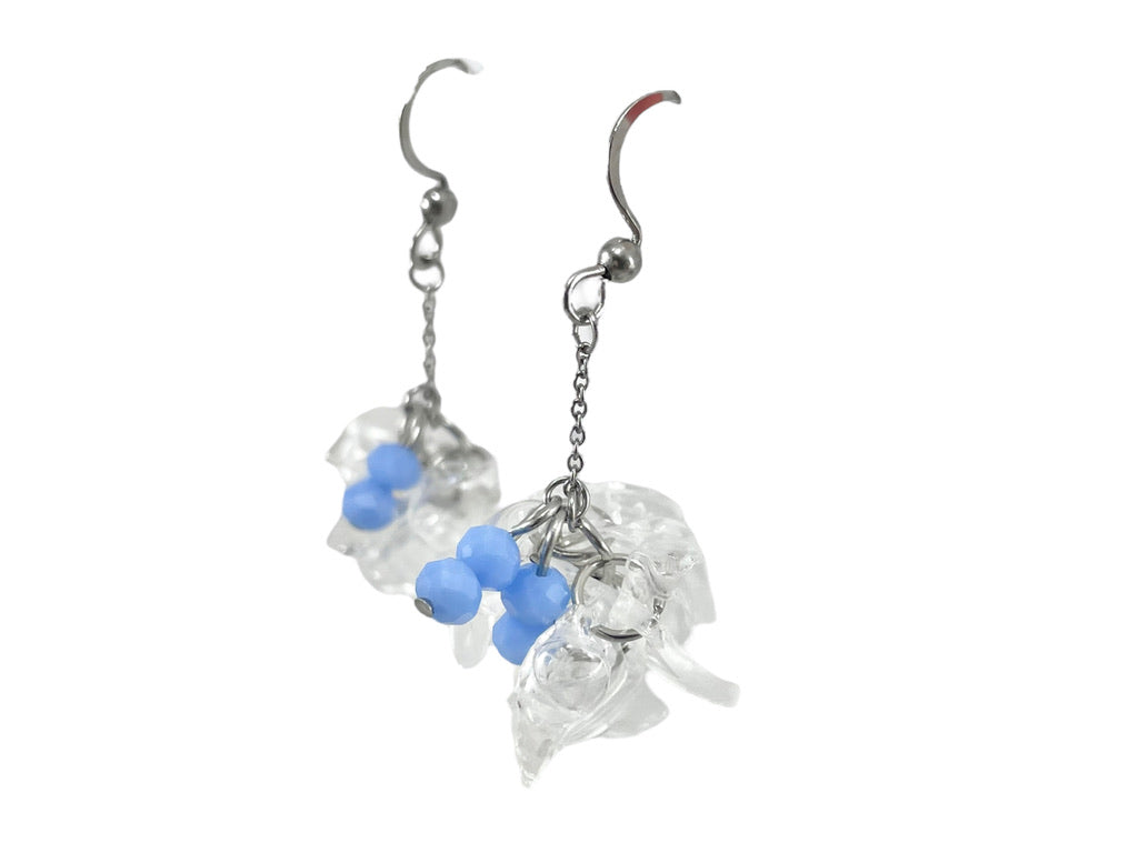 Upcycled earrings - petals chain -Ice-