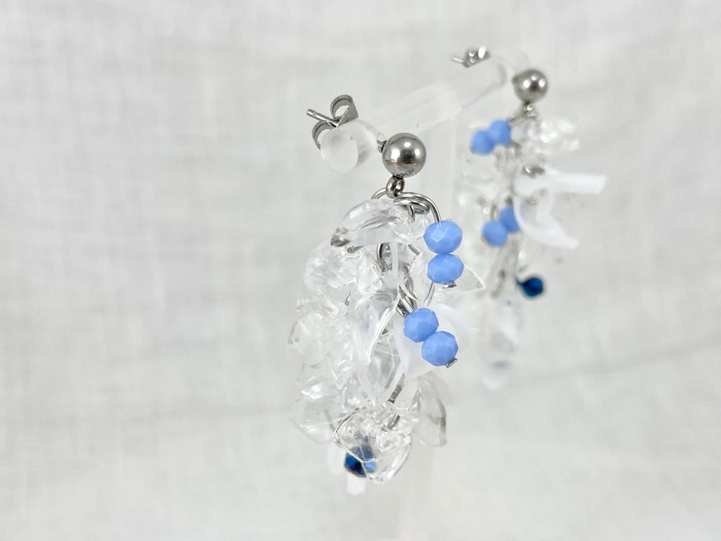 Upcycled earrings - ice -