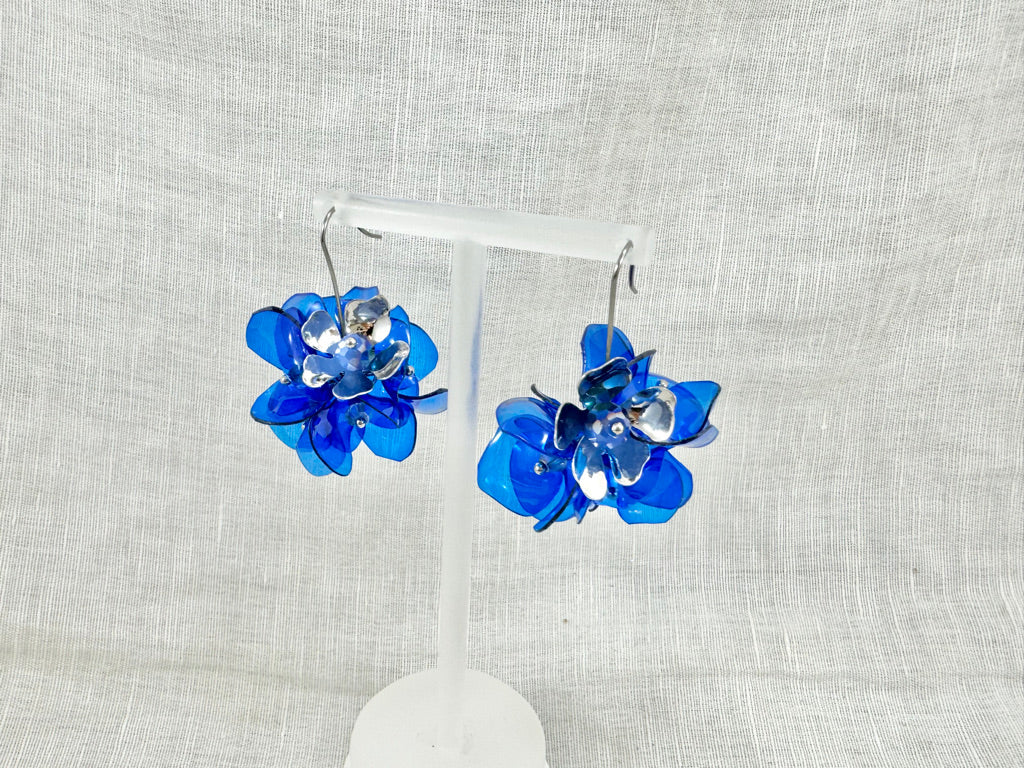 Upcycled earrings - bell flower water -