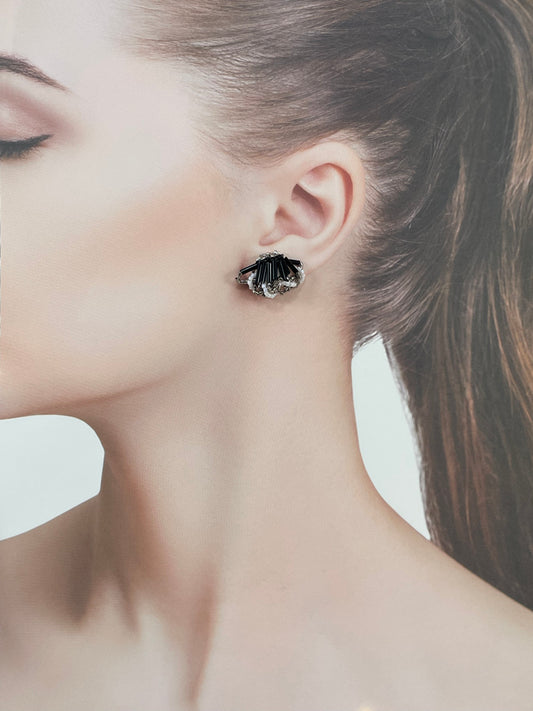 Hand beaded earrings - daisy -