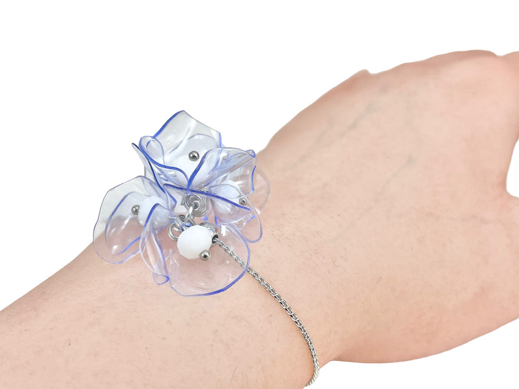 Upcycled bracelet - ball flowers -