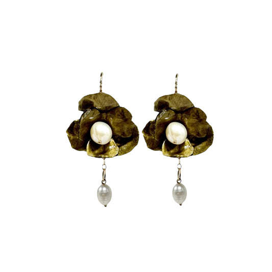 Anemone Collection earrings handcrafted from upcycled plastic, inspired by Japanese vintage gold anemones. Lightweight, nature-inspired statement jewelry for eco-conscious fashion lovers.