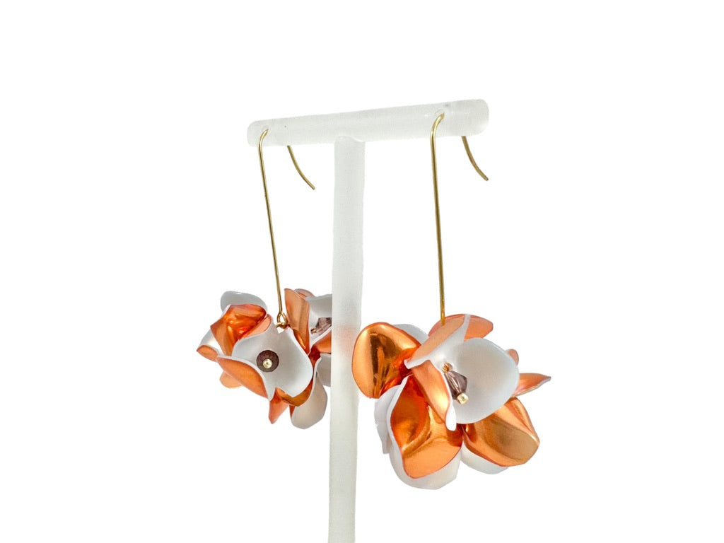 Upcycled earrings - bell flowers caramel -