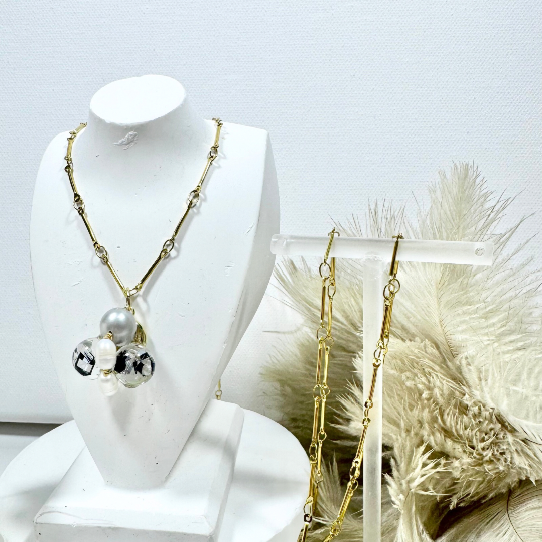 Bee Divine Necklace - Midnight Bee -