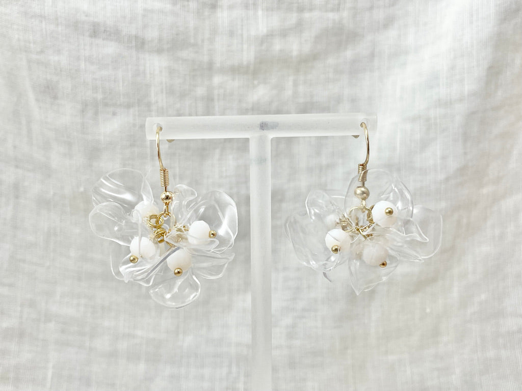 Upcycled earrings - white bell flowers - 14KGF