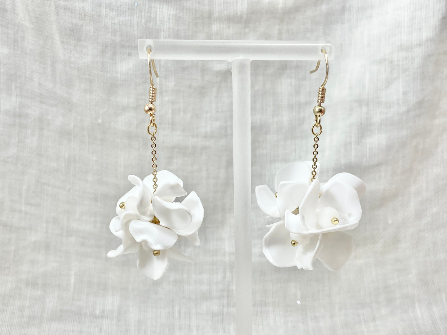 Upcycled earrings - white bell flowers long - 14KGF