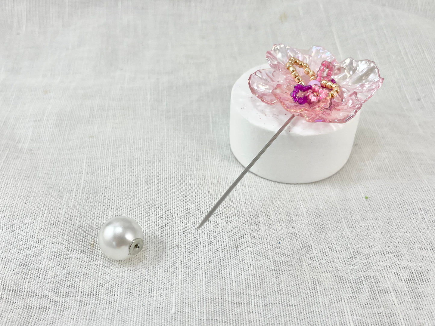 Pin brooch - flower - clear pink