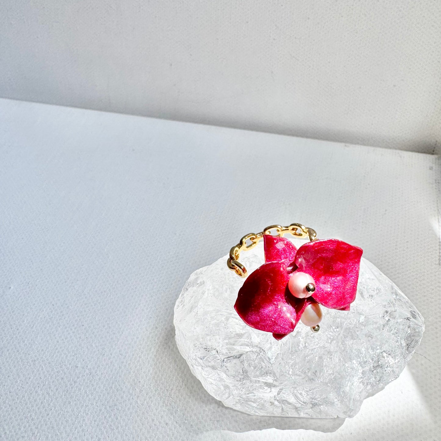 デンティー・オーキッド・リング 小さな胡蝶蘭  -バーガンディー-