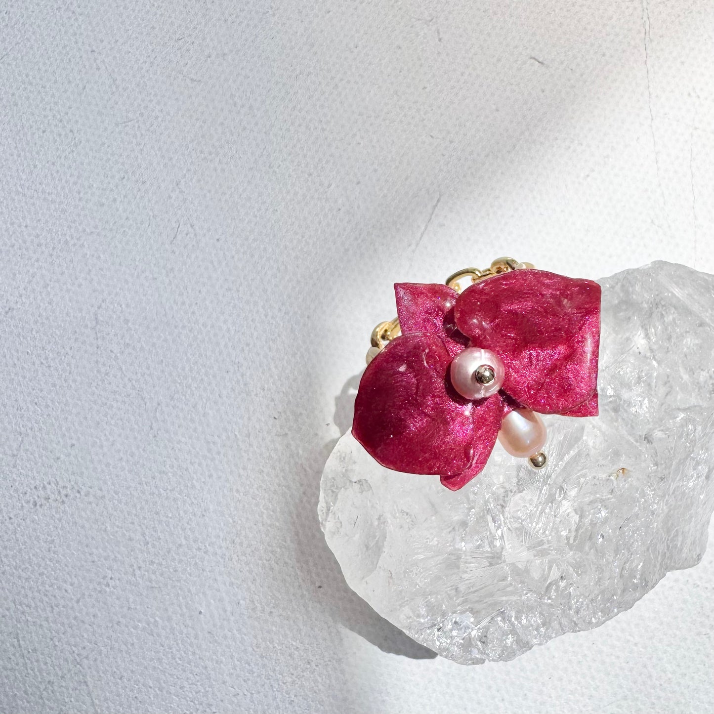 デンティー・オーキッド・リング 小さな胡蝶蘭  -バーガンディー-