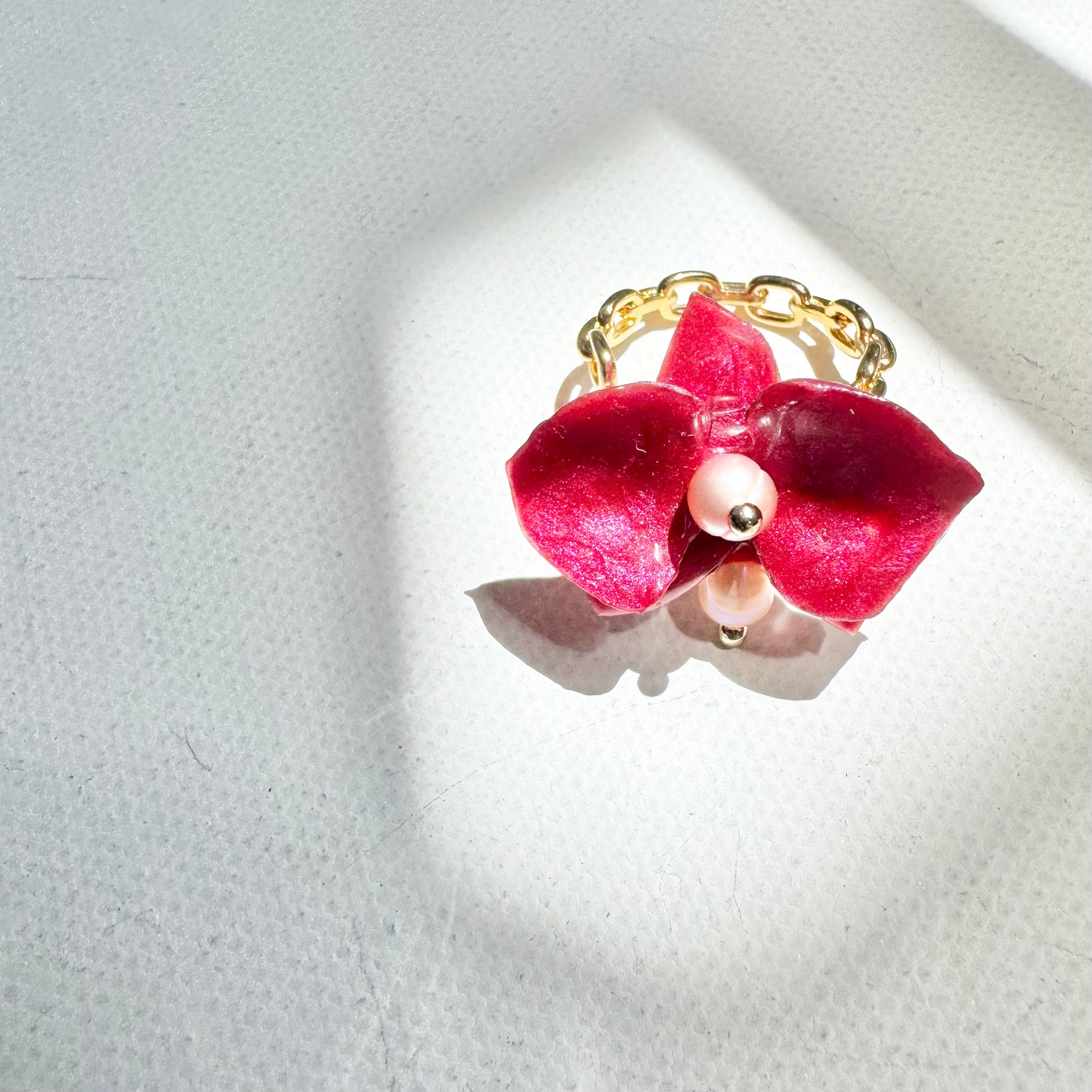 デンティー・オーキッド・リング 小さな胡蝶蘭  -バーガンディー-