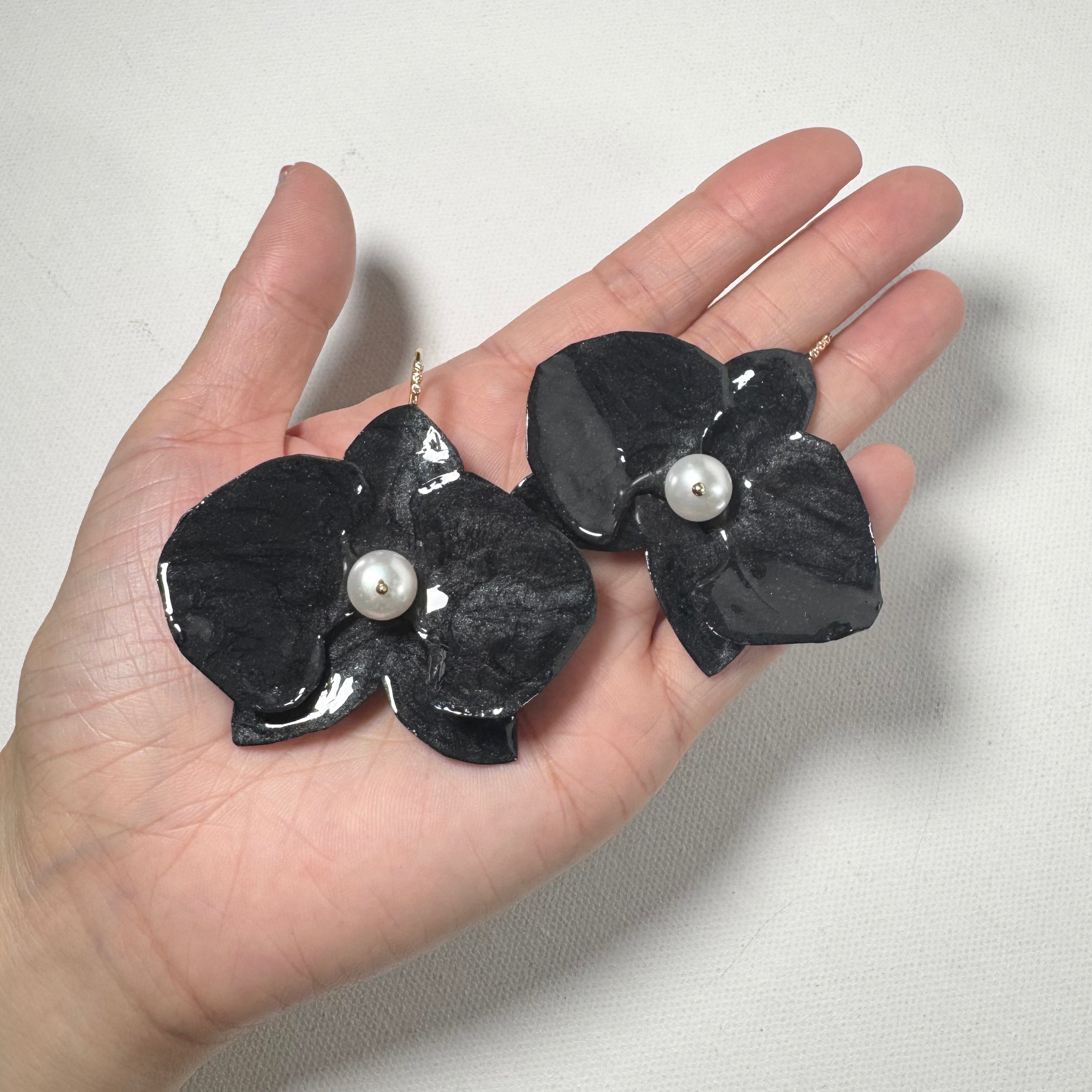 Eternal Orchid Earrings - Velvet Noir -