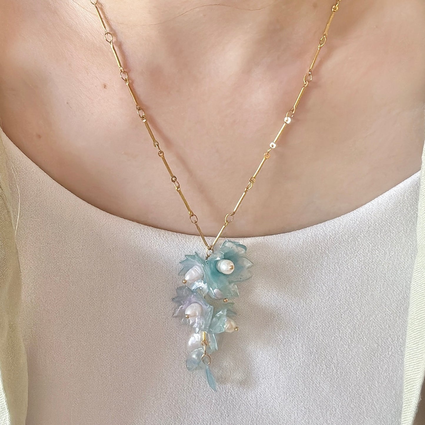 Sakura Veil Necklace - Airy Blue