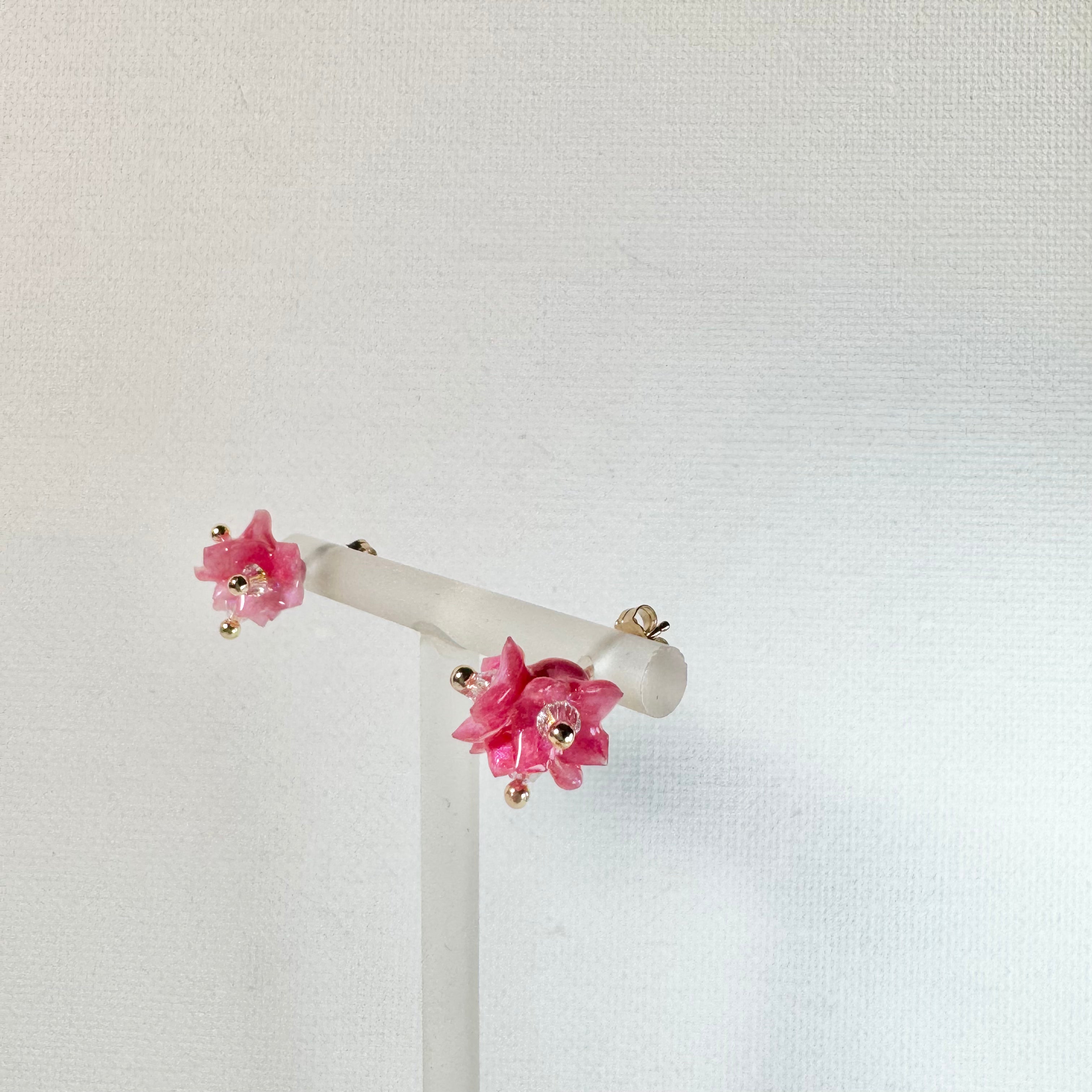 Tiny Pop Earrings - Strawberry Milk -