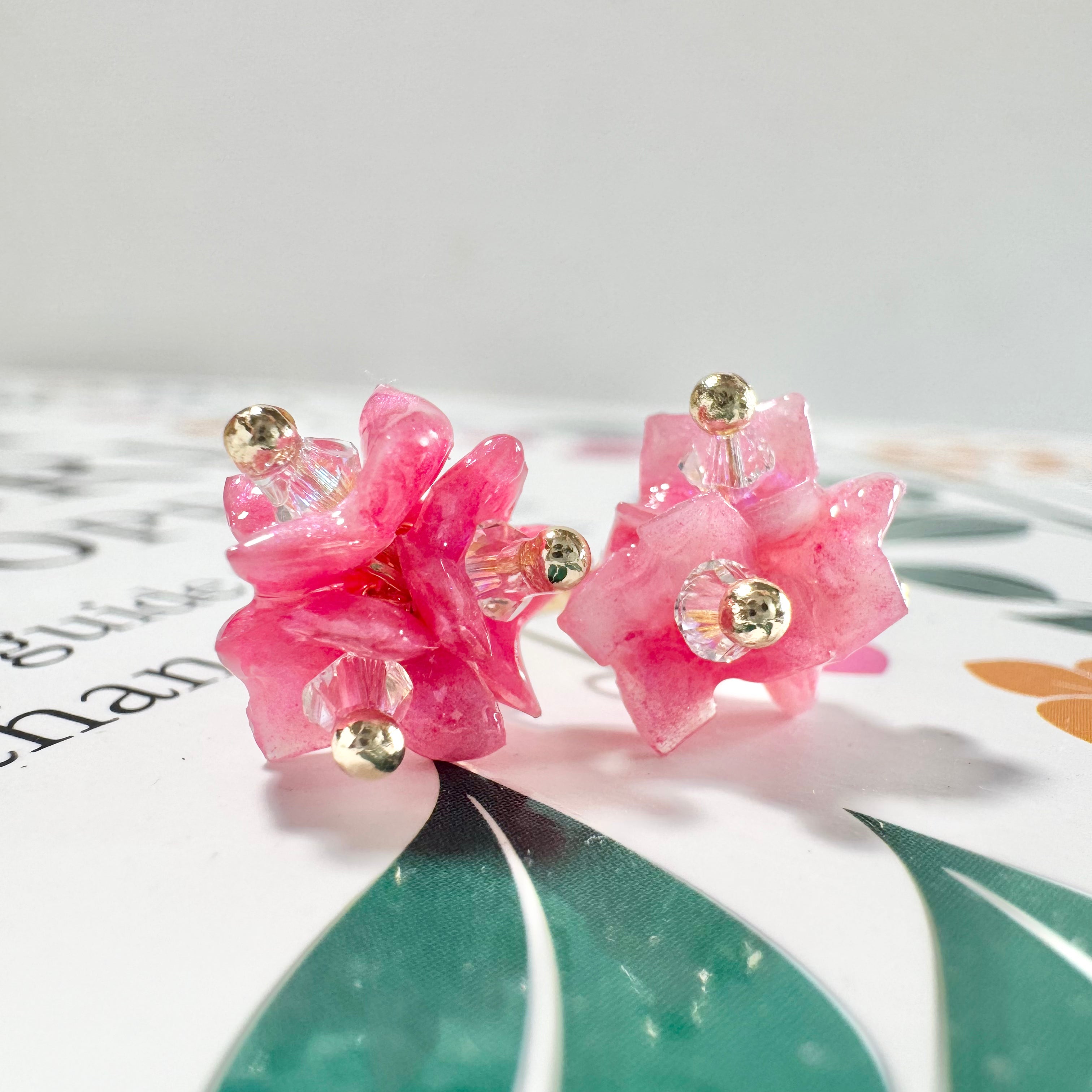 Tiny Pop Earrings - Strawberry Milk -
