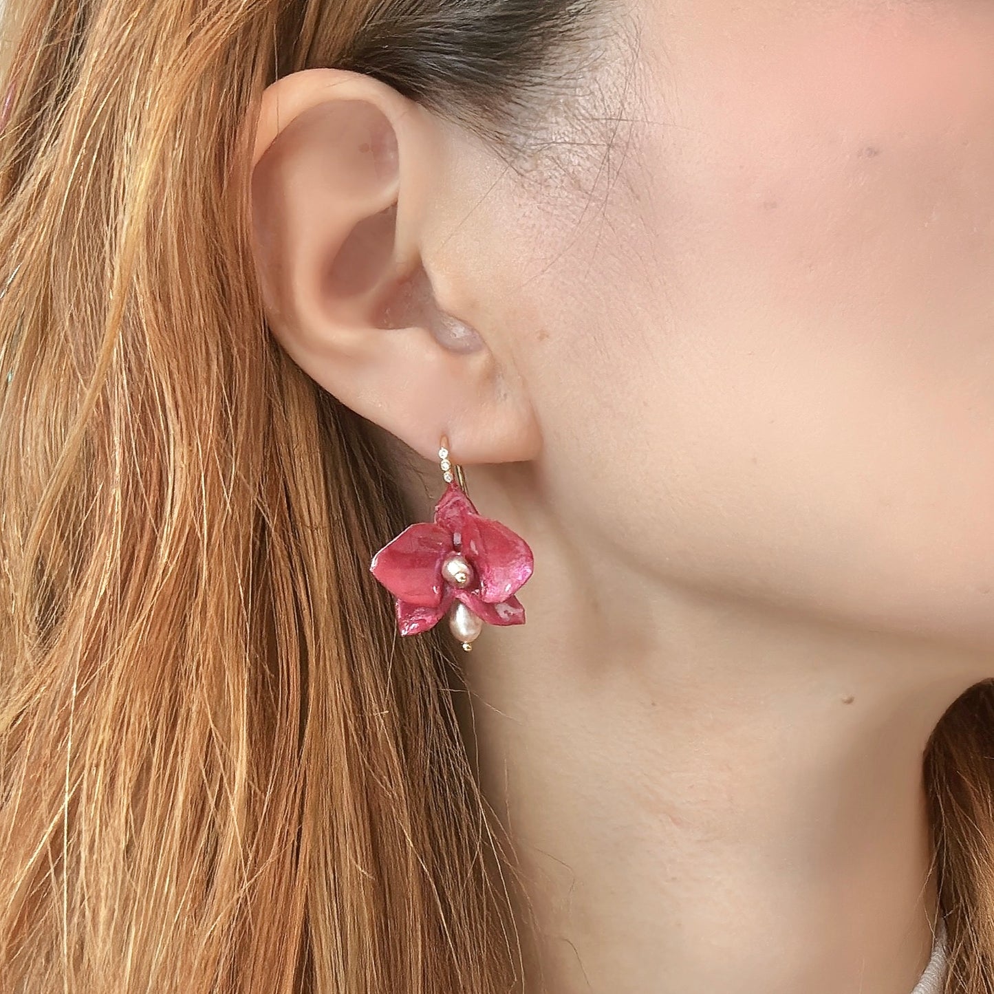 デンティー・オーキッド・ピアス 小さな胡蝶蘭  -バーガンディー-