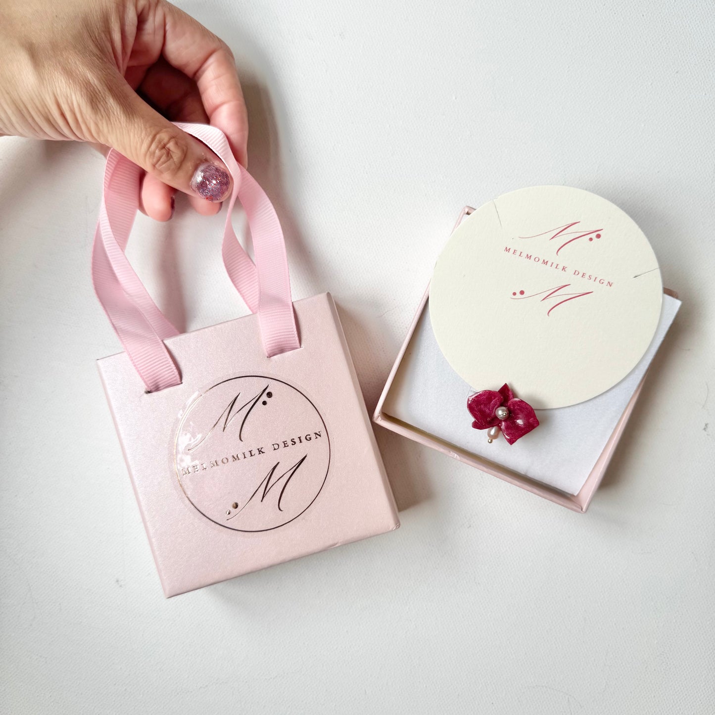 デンティー・オーキッド・リング 小さな胡蝶蘭  -バーガンディー-