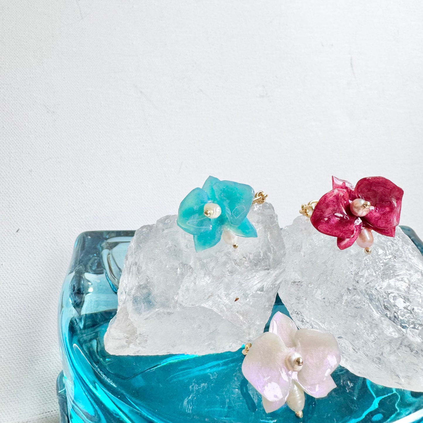 デンティー・オーキッド・リング 小さな胡蝶蘭  -パールホワイト-